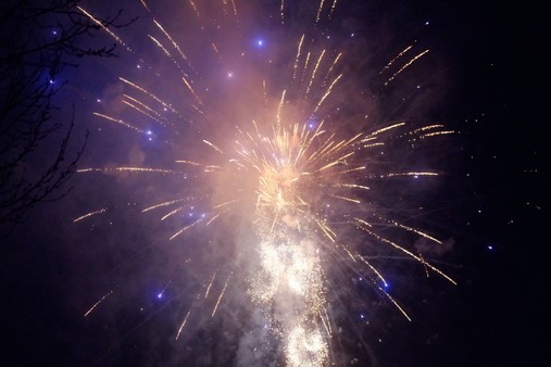 与神相伴的末日游戏图4