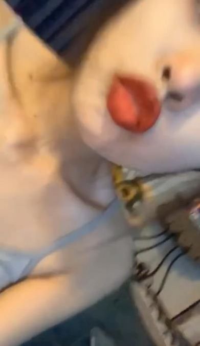 换壁纸召唤会打呼噜的月亮图片图1