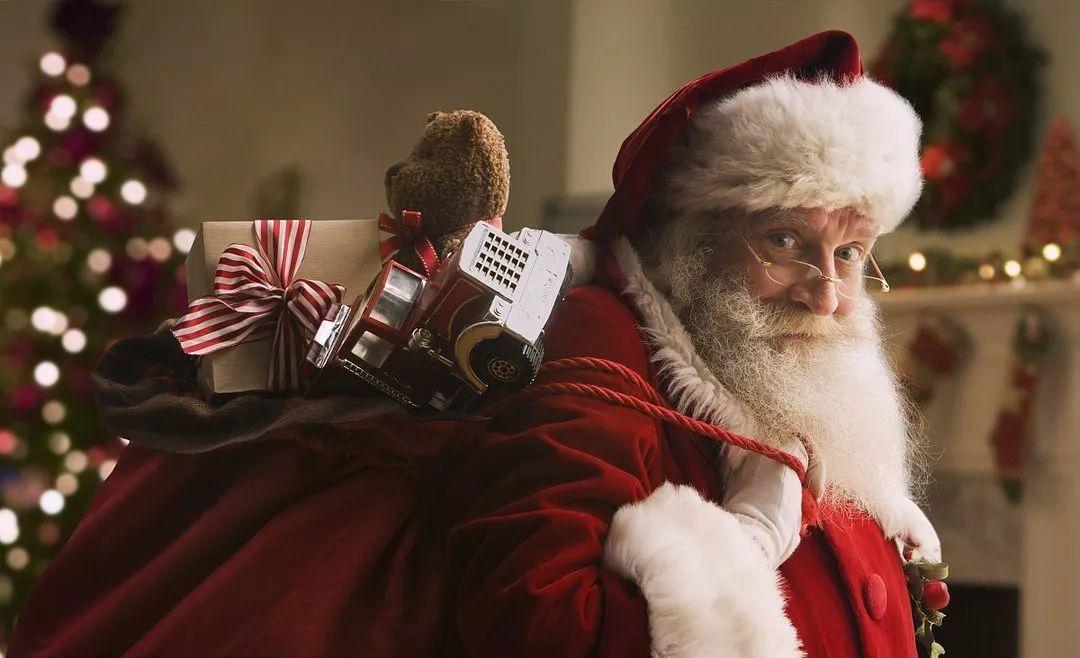 今年因为疫情的关系欧洲的圣诞老人没办法赶过来了请大家用亚洲的表情包图1