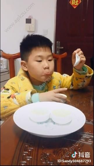 抖音qq糖加牛奶布丁的视频做法教程  v21.0.0图1