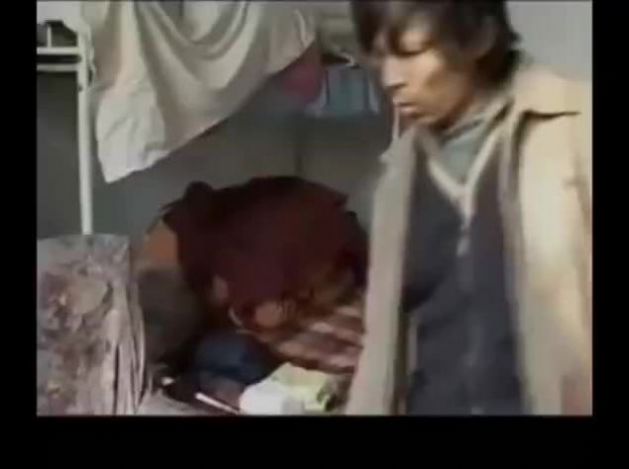 抖音一百块钱是我腰疼的分界线表情包图1